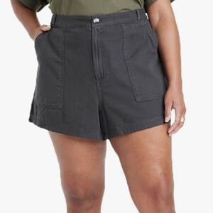 NWT Universal Thread - Women's High-Rise Utility Shorts Black Size 12